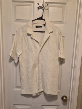 Nova Men Men’s Cream Short-Sleeve Textured Button-Down Shirt with Camp Collar